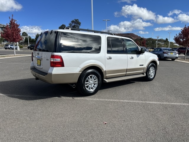 2011 Ford Expedition EL XLT photo 3