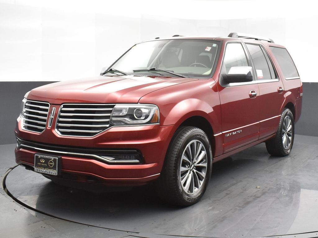 Used 2015 Lincoln Navigator Base with VIN 5LMJJ2JT7FEJ07024 for sale in Kansas City