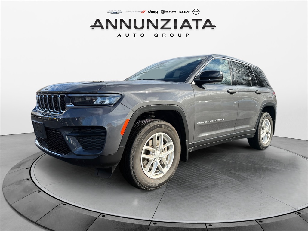 2025 Jeep Grand Cherokee Laredo 4WD
