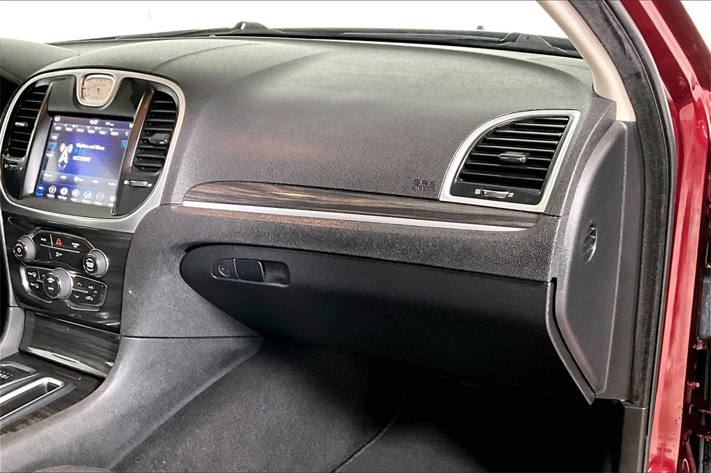 Used 2019 Chrysler 300 For Sale in OLIVE BRANCH, MS