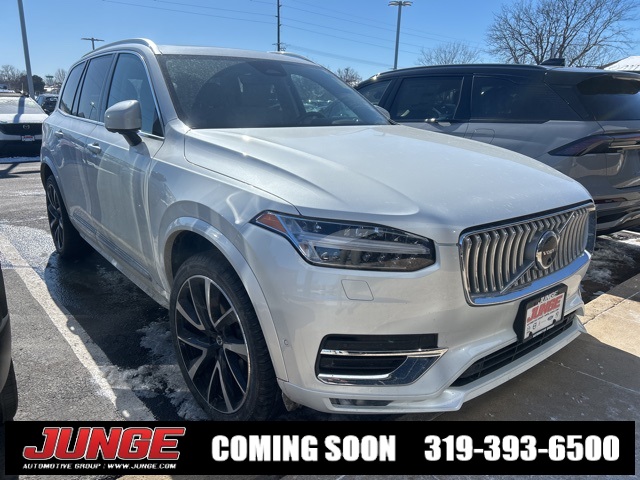 2023 Volvo XC90 B6 Plus Bright Theme 7-Passenger AWD