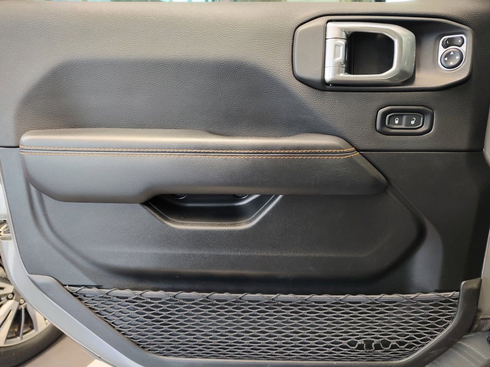 Used Car 2020 Jeep Gladiator  Mojave For Sale Under $35,000 In San Antonio, Texas