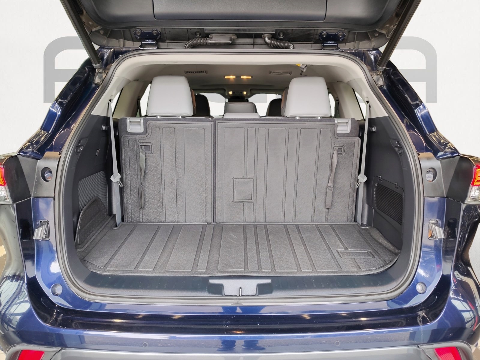 Used Car 2022 Toyota Highlander  Limited For Sale Under $35,000 In San Antonio, Texas