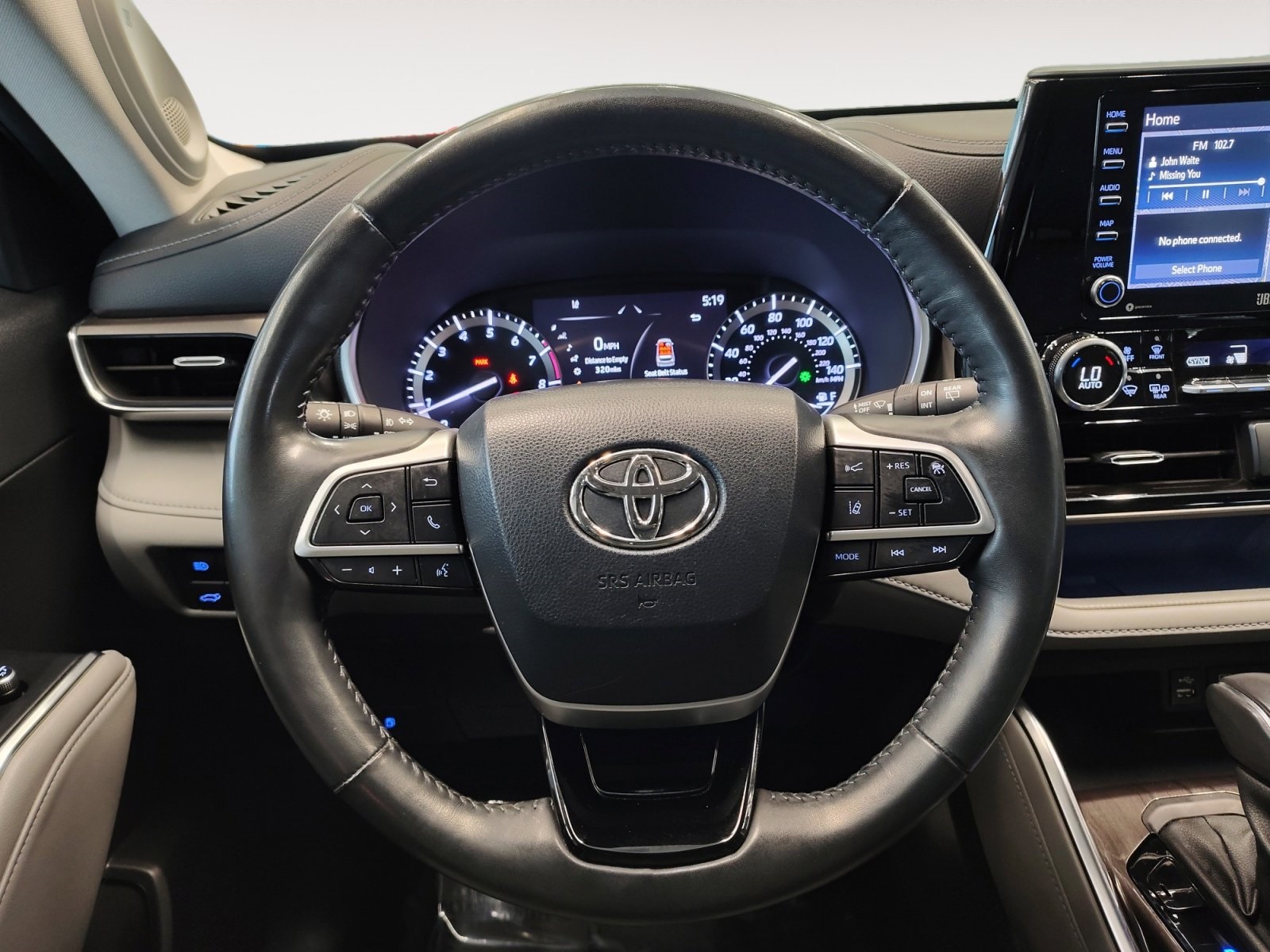 Used Car 2022 Toyota Highlander  Limited For Sale Under $35,000 In San Antonio, Texas