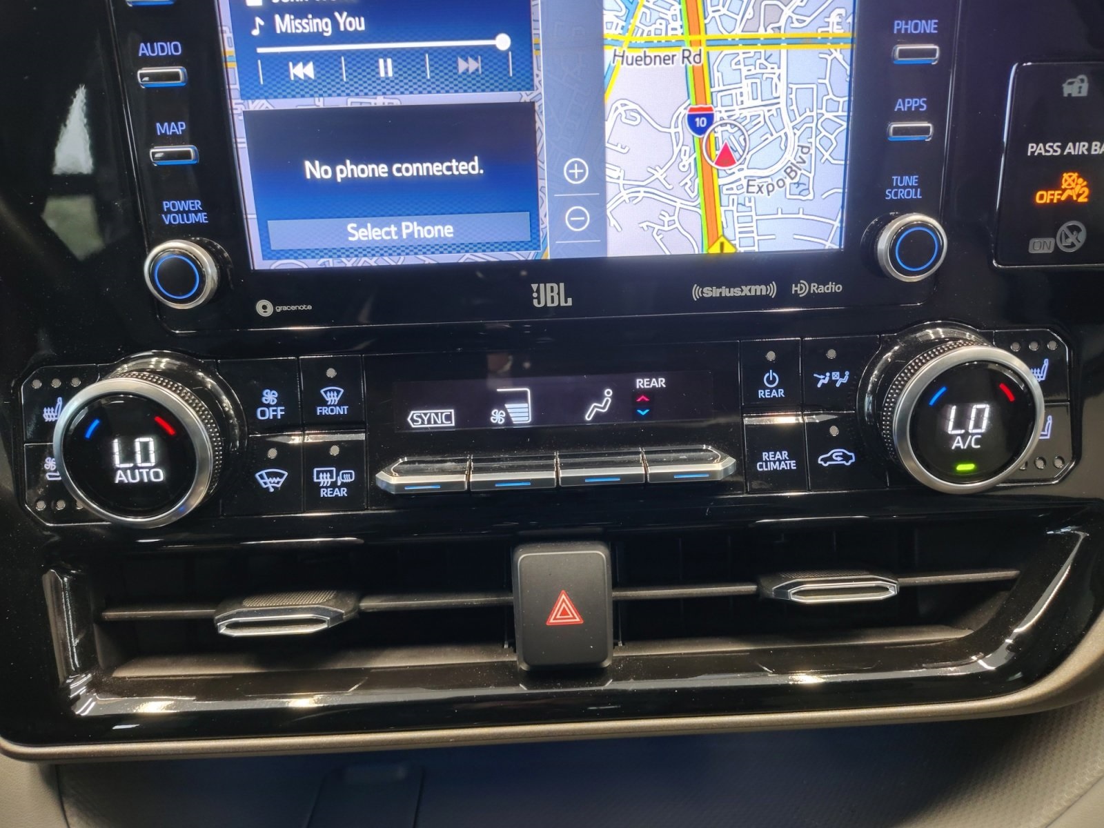 Used Car 2022 Toyota Highlander  Limited For Sale Under $35,000 In San Antonio, Texas