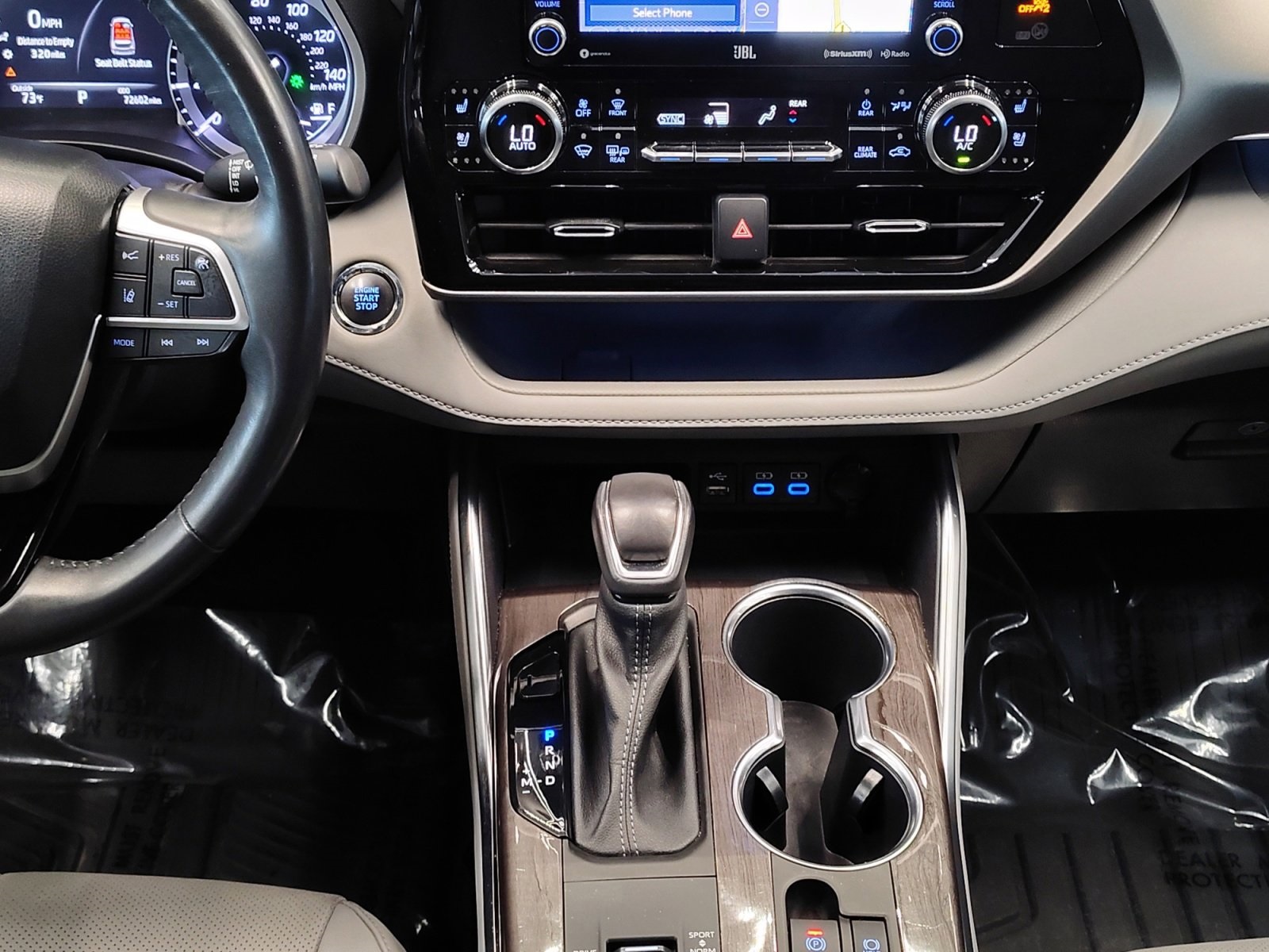 Used Car 2022 Toyota Highlander  Limited For Sale Under $35,000 In San Antonio, Texas