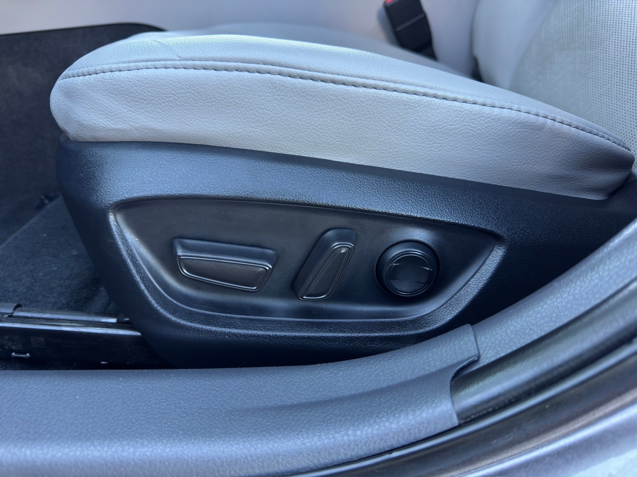 2023 Toyota Camry XLE - 8