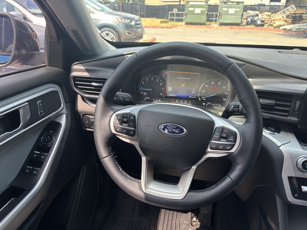 Used Car 2022 Ford Explorer  Xlt For Sale Under $30,000 In Austin, Texas