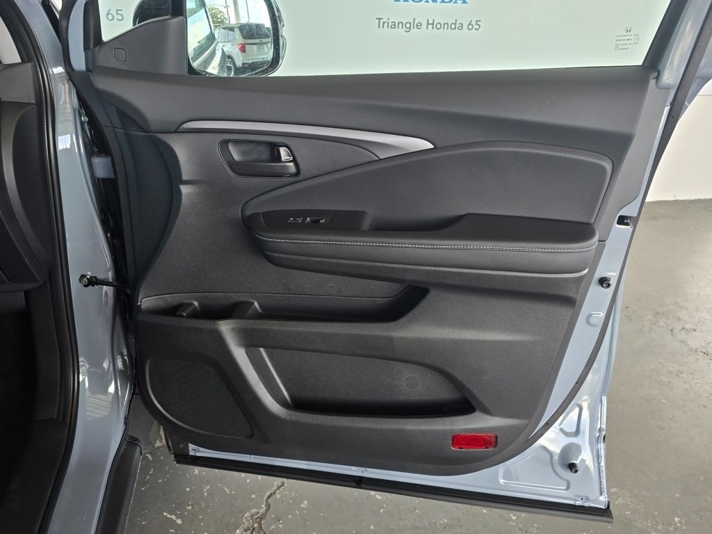 Thumbnail: 2025 Honda Ridgeline - 26