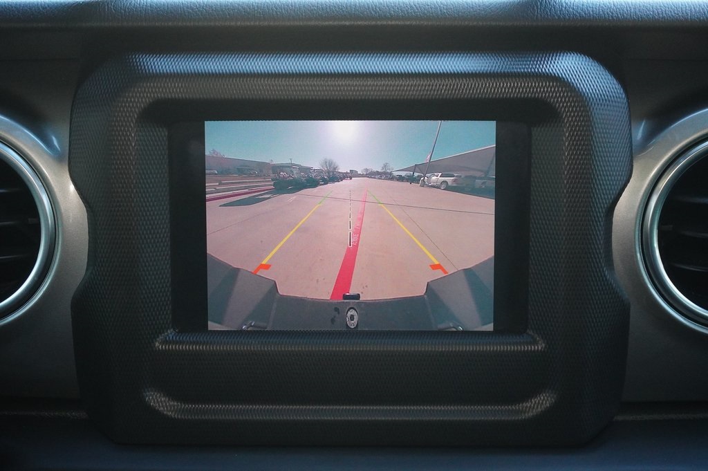 Used Car 2020 Jeep Gladiator  Overland For Sale Under $30,000 In Weatherford, Texas