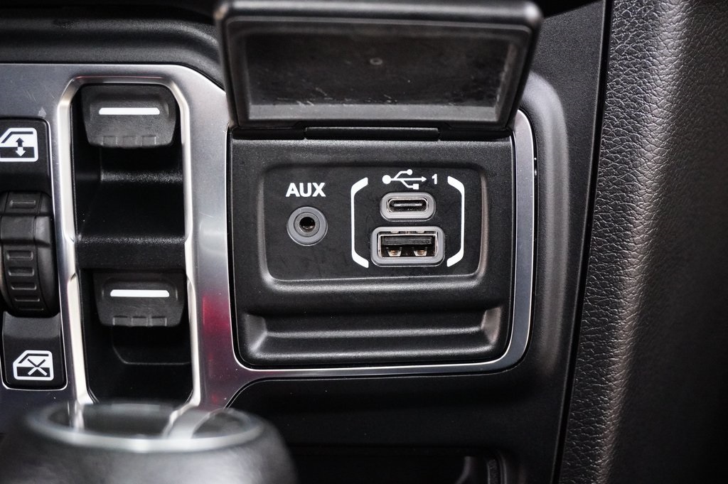 Used Car 2020 Jeep Gladiator  Overland For Sale Under $30,000 In Weatherford, Texas