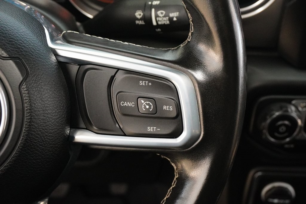 Used Car 2020 Jeep Gladiator  Overland For Sale Under $30,000 In Weatherford, Texas