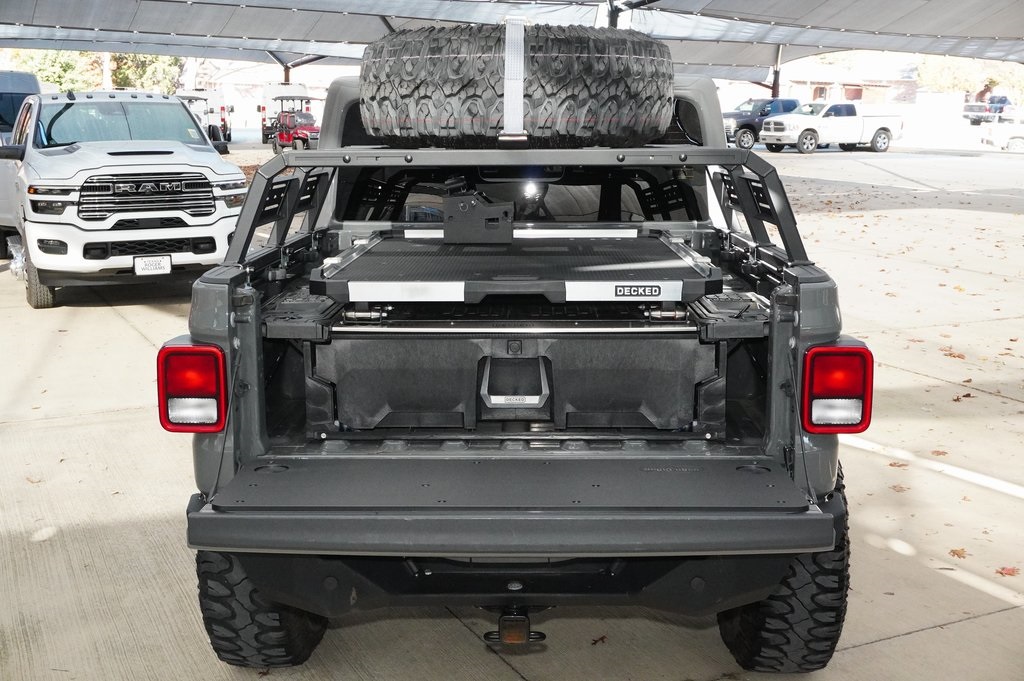 Used Car 2020 Jeep Gladiator  Overland For Sale Under $30,000 In Weatherford, Texas