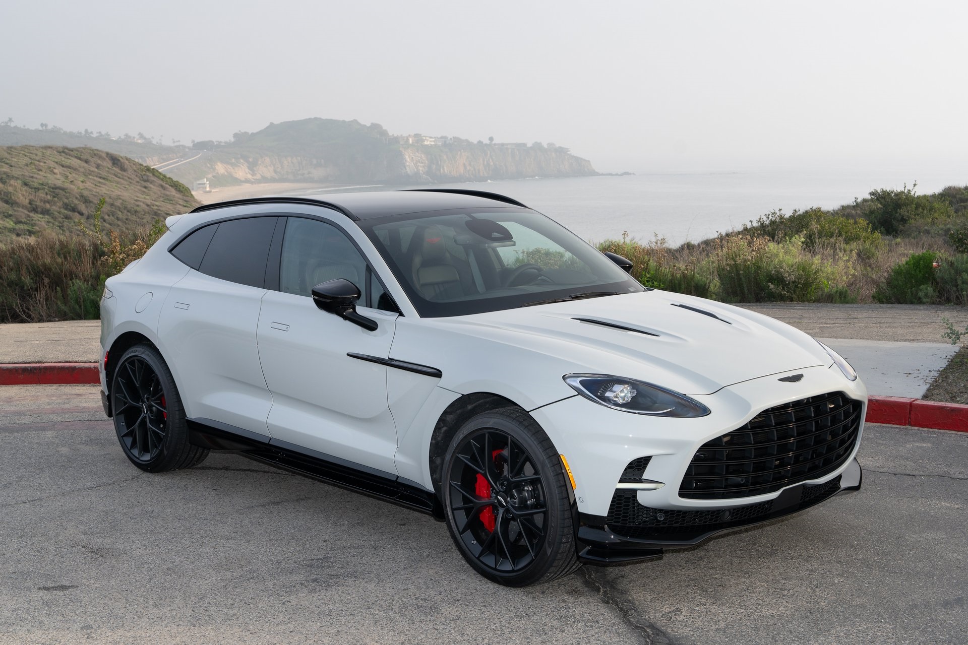 2026 Aston Martin DBX 707's photo