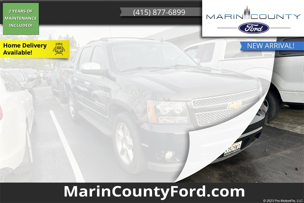 2013 Chevrolet Avalanche LT Black Diamond Edition RWD