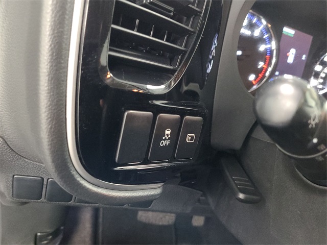 2018 – Mitsubishi – Outlander