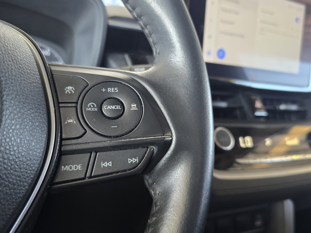 Thumbnail: 2023 Toyota Corolla Cross - 12