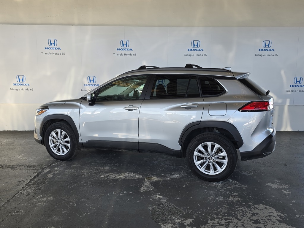 Thumbnail: 2023 Toyota Corolla Cross - 4