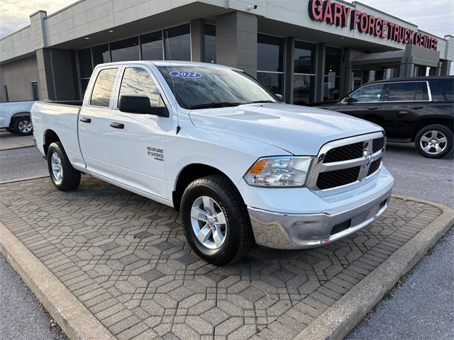 2024 RAM 1500 Classic SLT Quad Cab 4WD