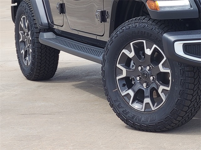 2025 Jeep Wrangler Sahara - 9