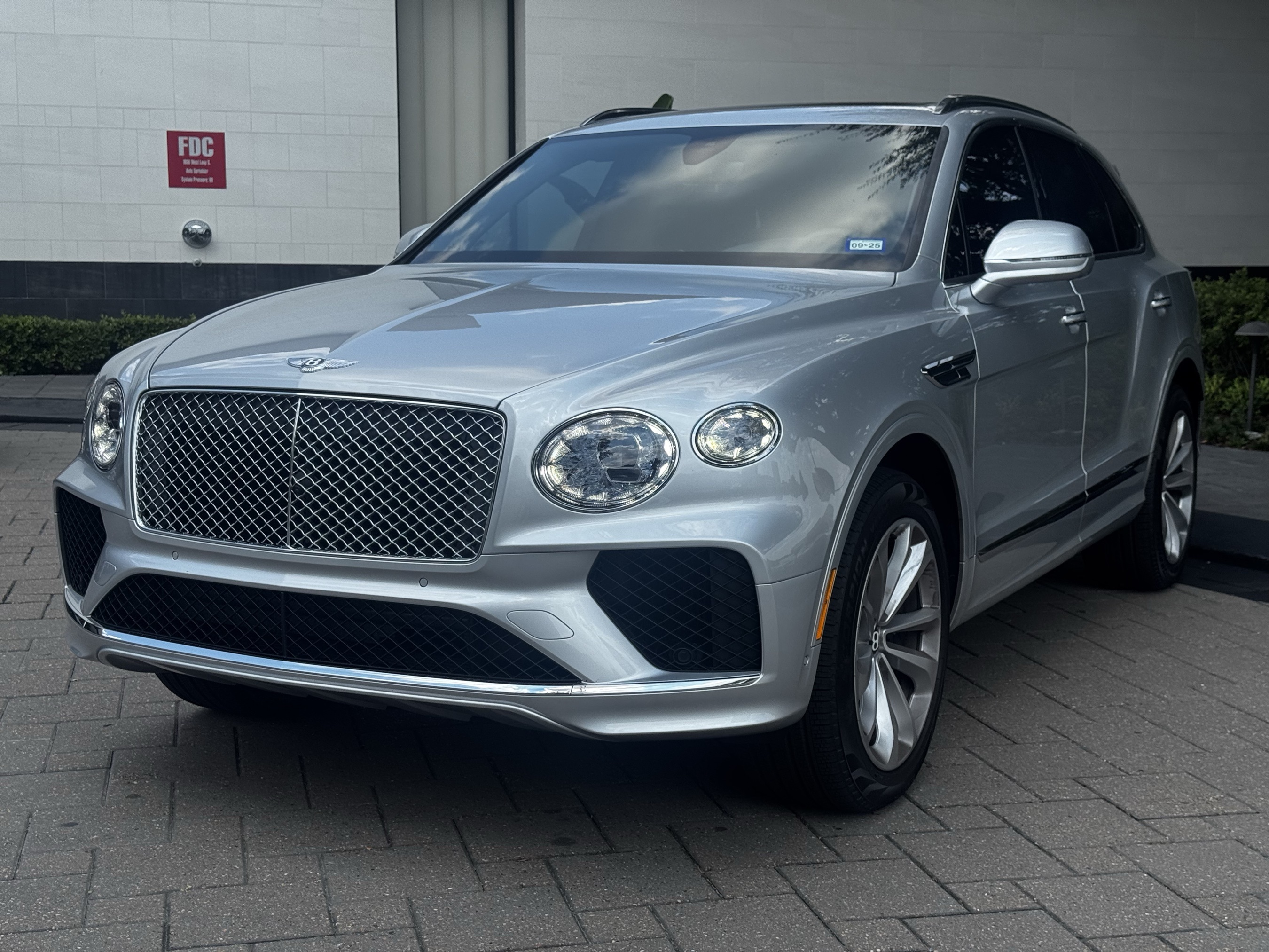 /2023 Bentley Bentayga