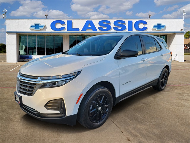 2022 Chevrolet Equinox LS - 2