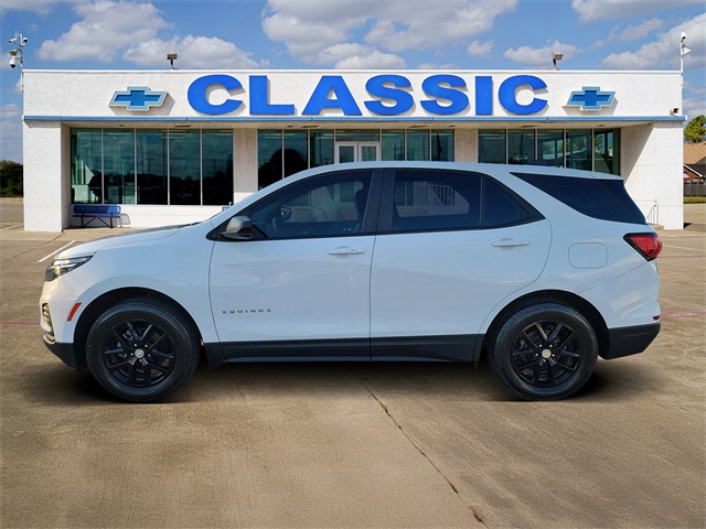 2022 Chevrolet Equinox LS - 3