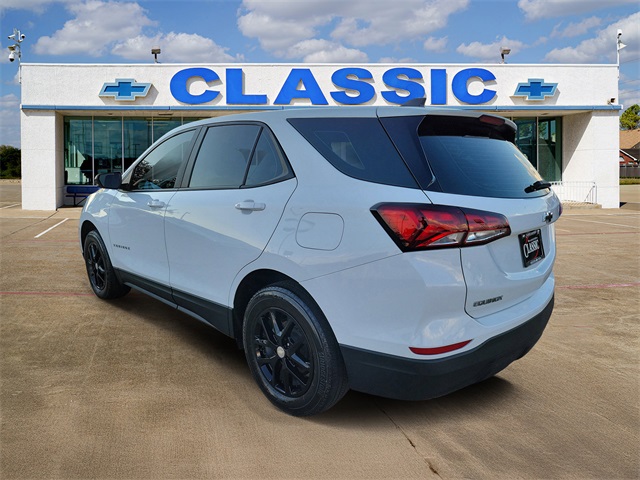 2022 Chevrolet Equinox LS - 4