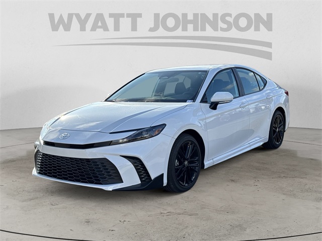 2025 Toyota Camry SE FWD