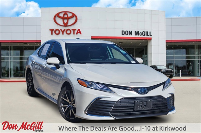 2024 Toyota Camry XLE Beige at Tom Peacock Cadillac