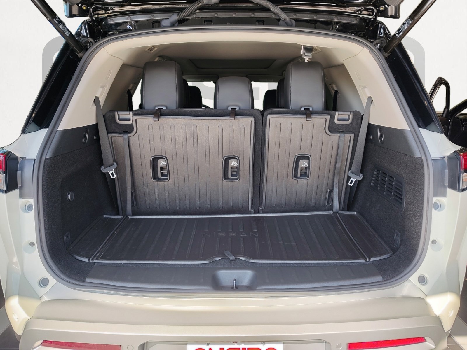 Used Car 2023 Nissan Pathfinder  Platinum For Sale Under $40,000 In San Antonio, Texas