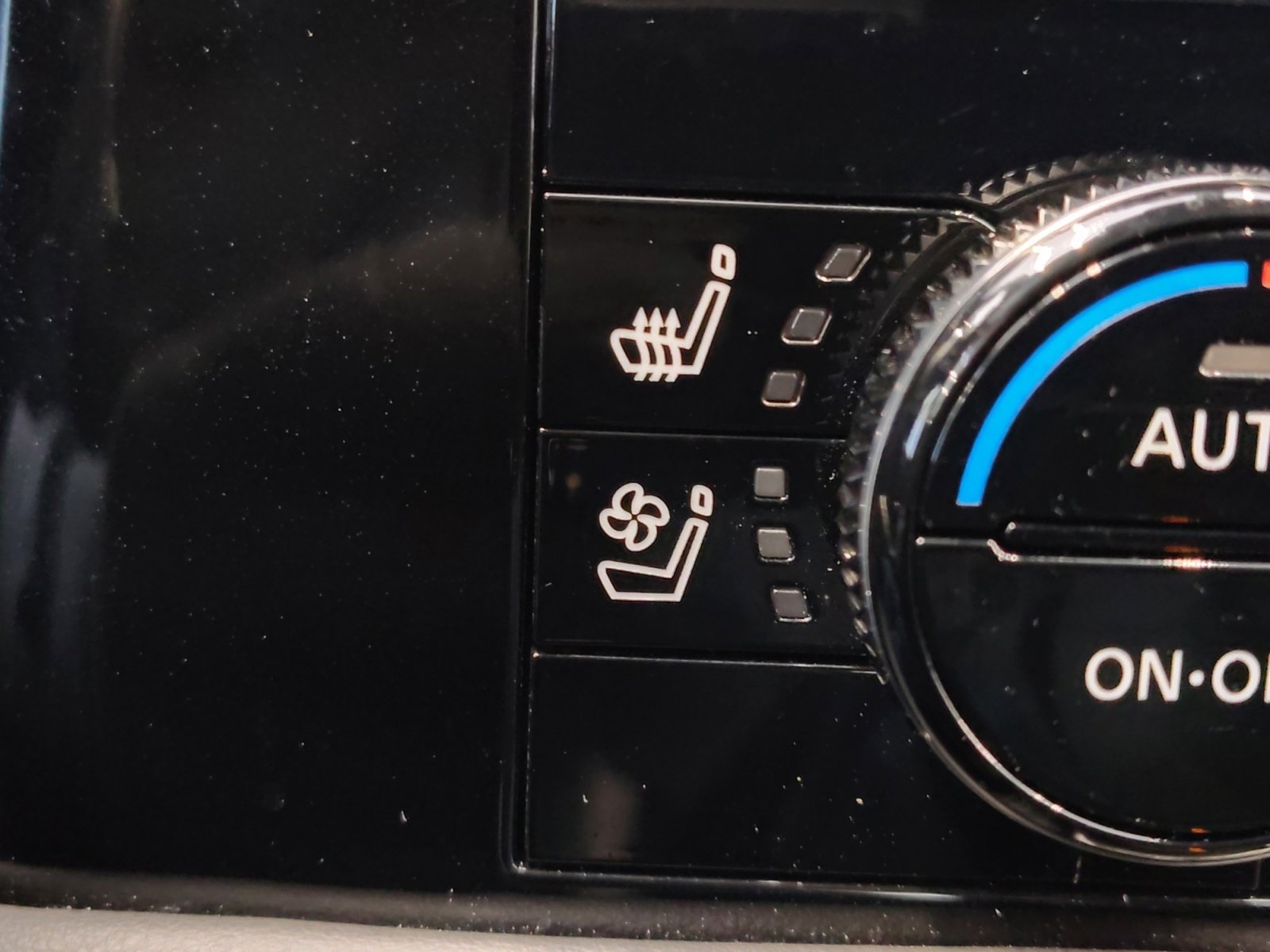 Used Car 2023 Nissan Pathfinder  Platinum For Sale Under $40,000 In San Antonio, Texas