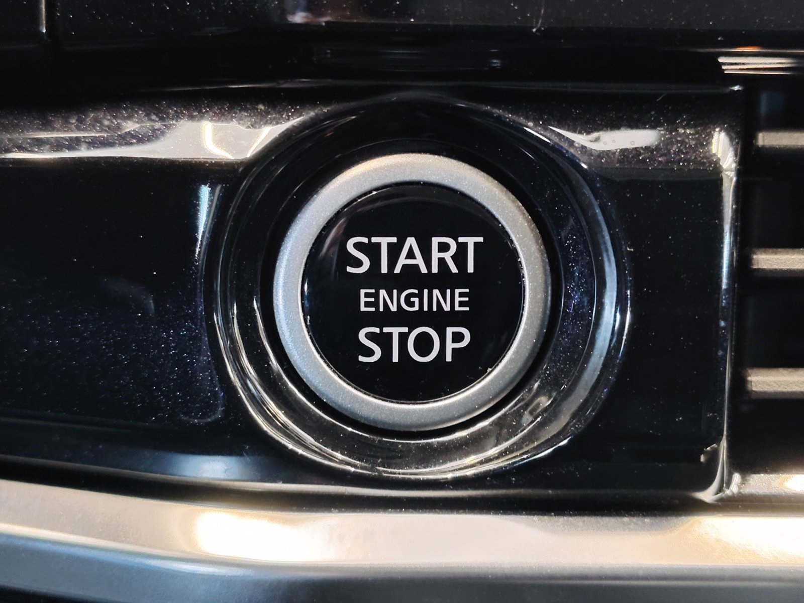 Used Car 2023 Nissan Pathfinder  Platinum For Sale Under $40,000 In San Antonio, Texas