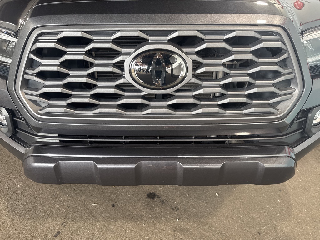 Thumbnail: 2021 Toyota Tacoma - 15