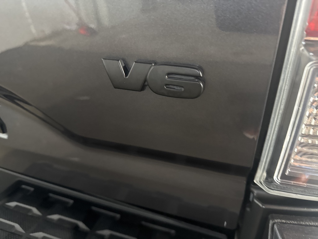 Thumbnail: 2021 Toyota Tacoma - 21