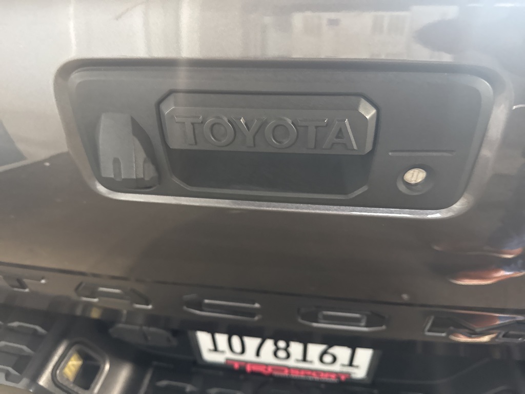 Thumbnail: 2021 Toyota Tacoma - 23