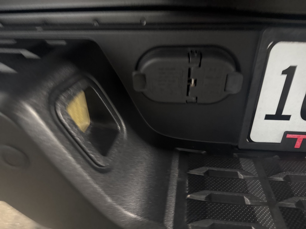 Thumbnail: 2021 Toyota Tacoma - 25