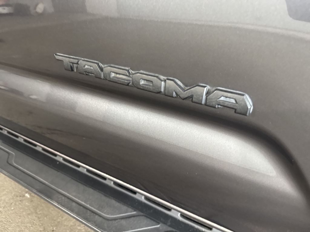 Thumbnail: 2021 Toyota Tacoma - 9