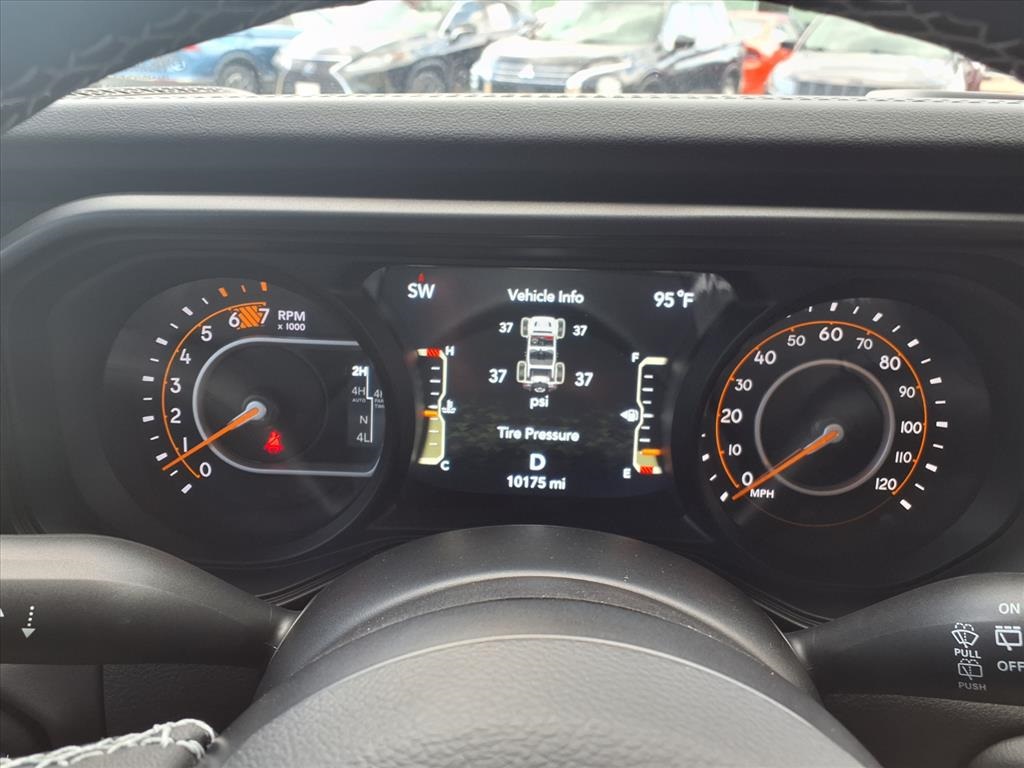 2025 Jeep Wrangler Rubicon X - 11