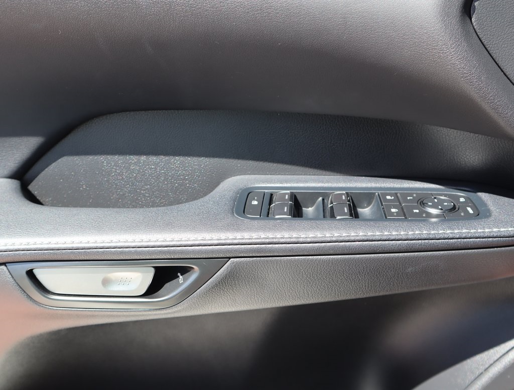 Thumbnail: 2023 Lexus RX - 22