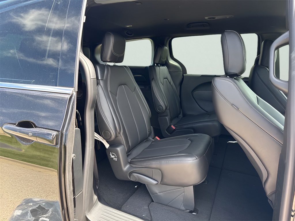2025 Chrysler Pacifica