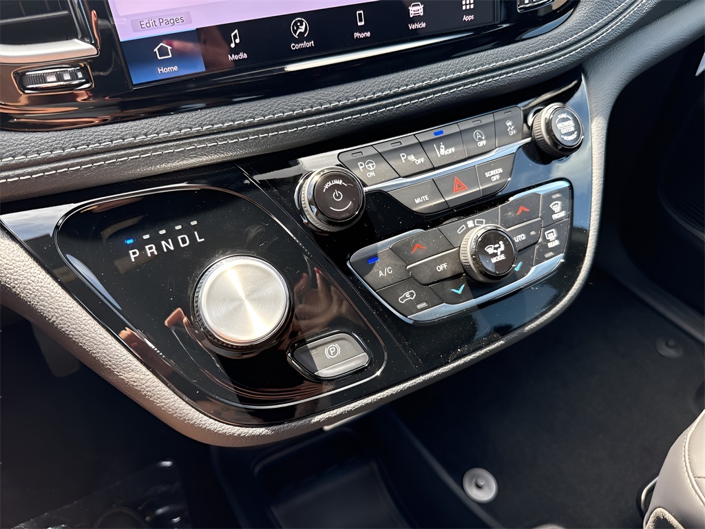 2025 Chrysler Pacifica
