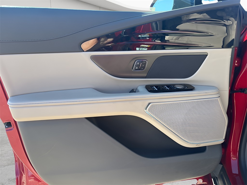 2024 Lincoln Nautilus