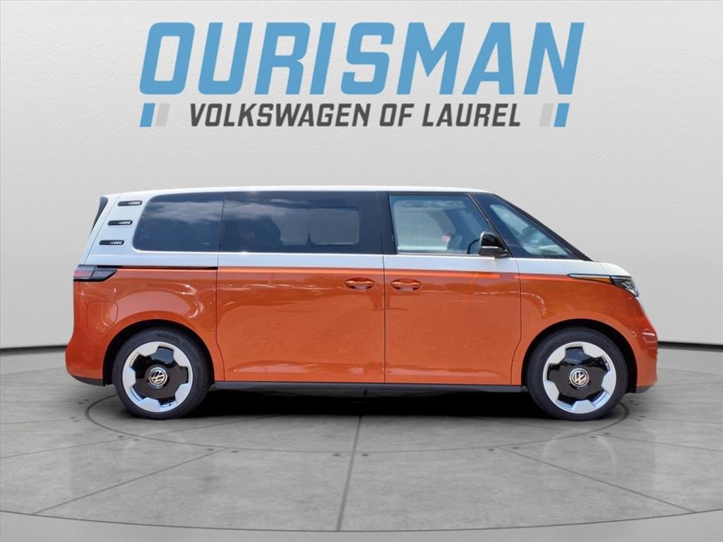 2025 Volkswagen ID. Buzz Pro Plus photo 2