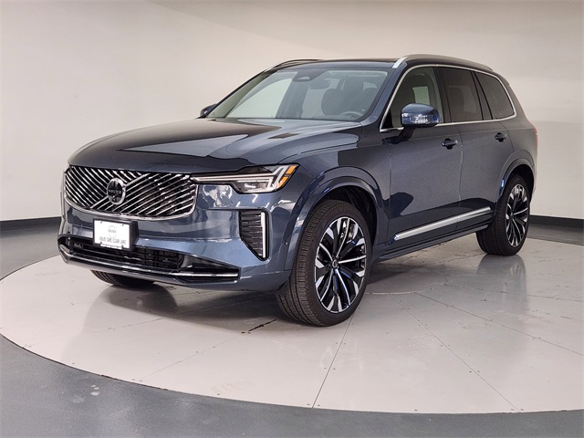 2025 Volvo XC90 B5 Plus