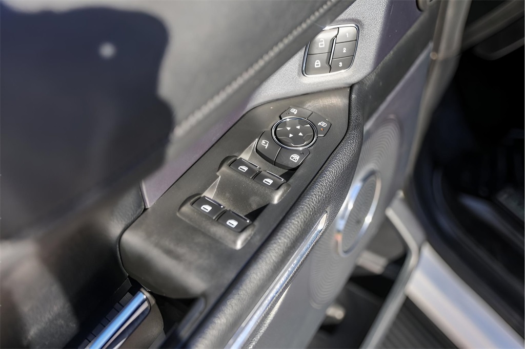 Used Car 2020 Ford Expedition Max  Xlt For Sale Under $25,000 In Austin, Texas