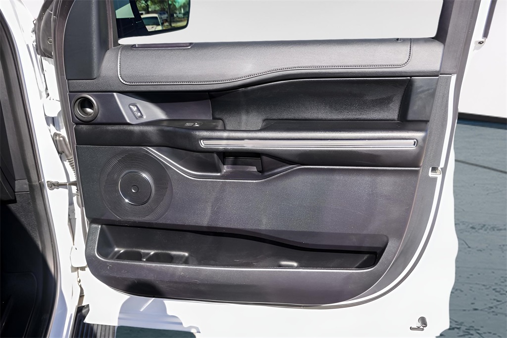 Used Car 2020 Ford Expedition Max  Xlt For Sale Under $25,000 In Austin, Texas