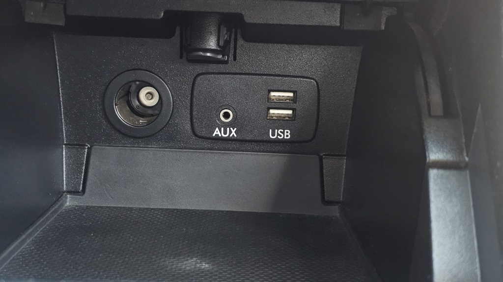 2015 Subaru Legacy 2.5i Premium photo 12