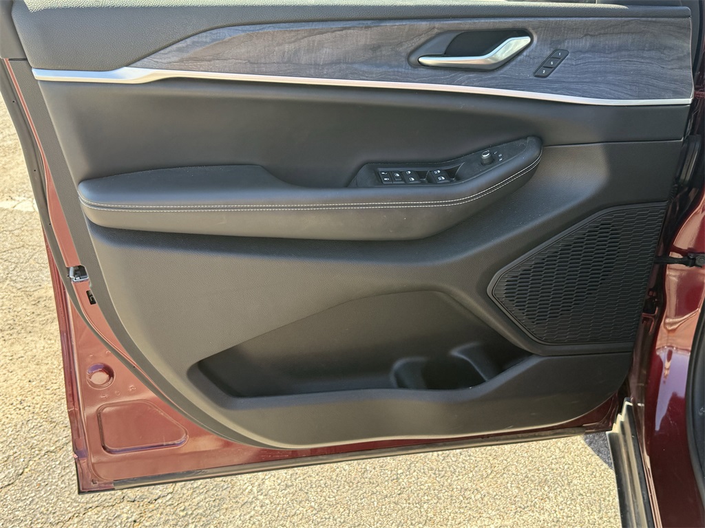 2023 Jeep Grand Cherokee Limited Red at Classic Elite Chevrolet Sugar Land