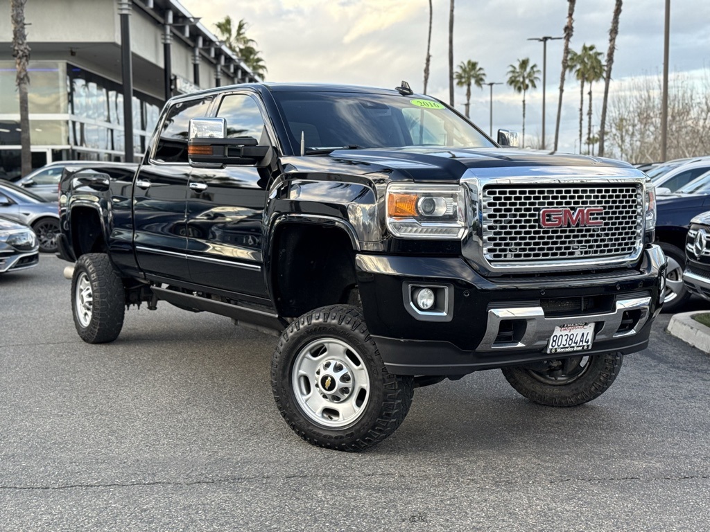 2016 GMC Sierra 2500HD Denali Crew Cab SB 4WD